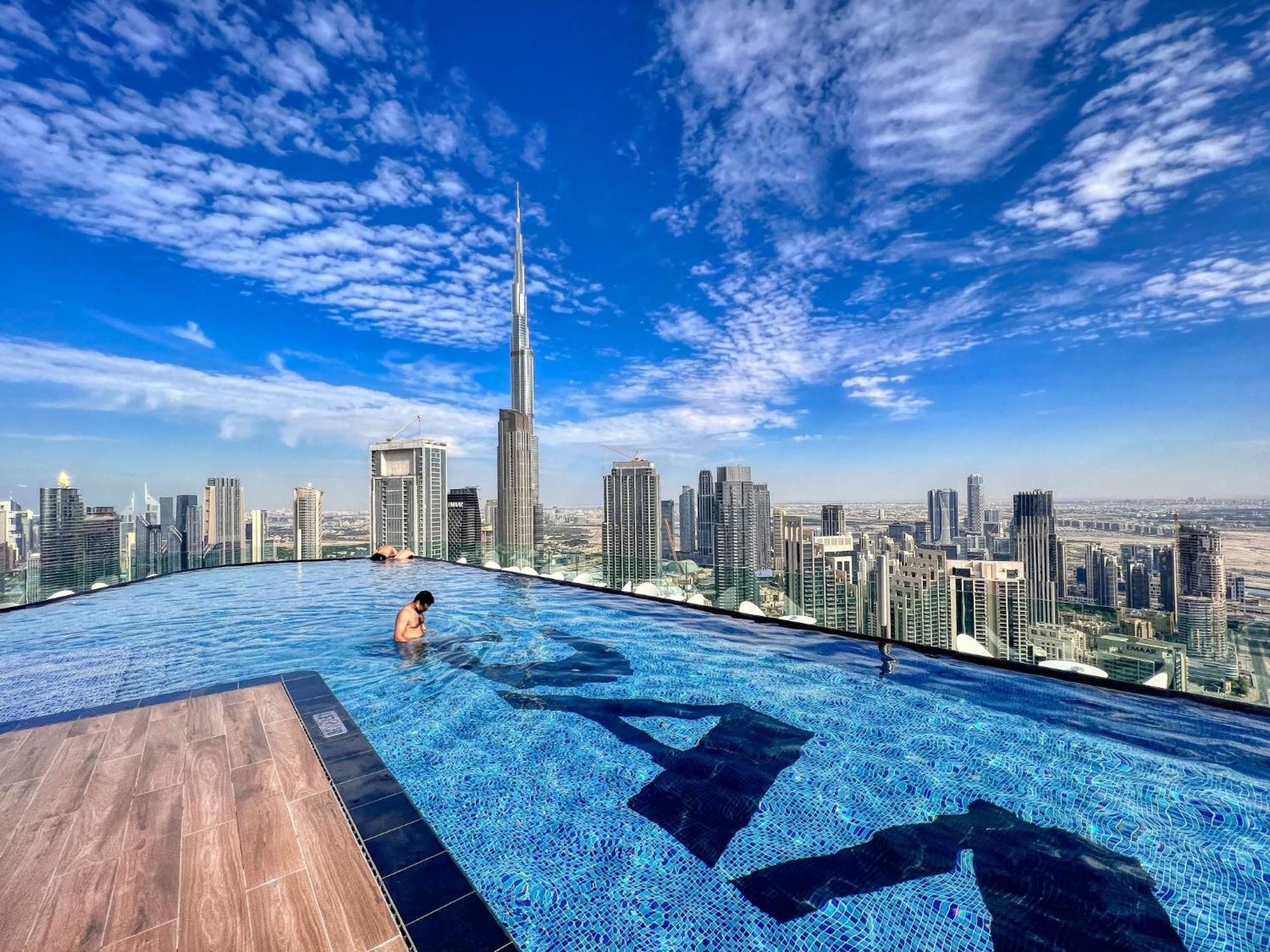 Highest Infinity Pool In Downtown Dubai Lägenhet Exteriör bild