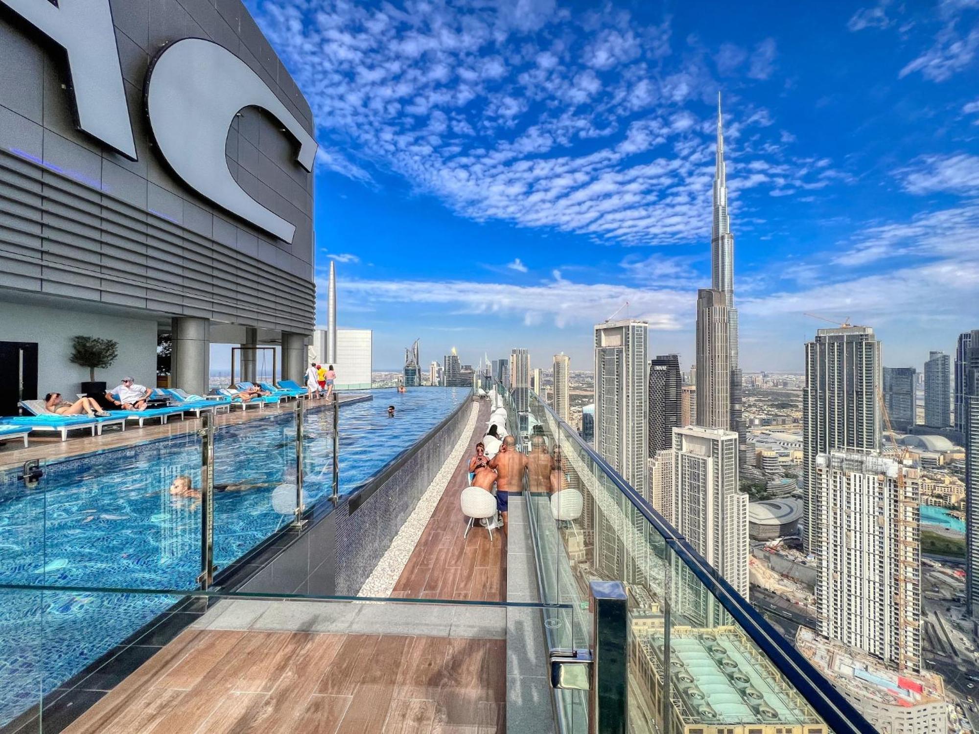 Highest Infinity Pool In Downtown Dubai Lägenhet Exteriör bild